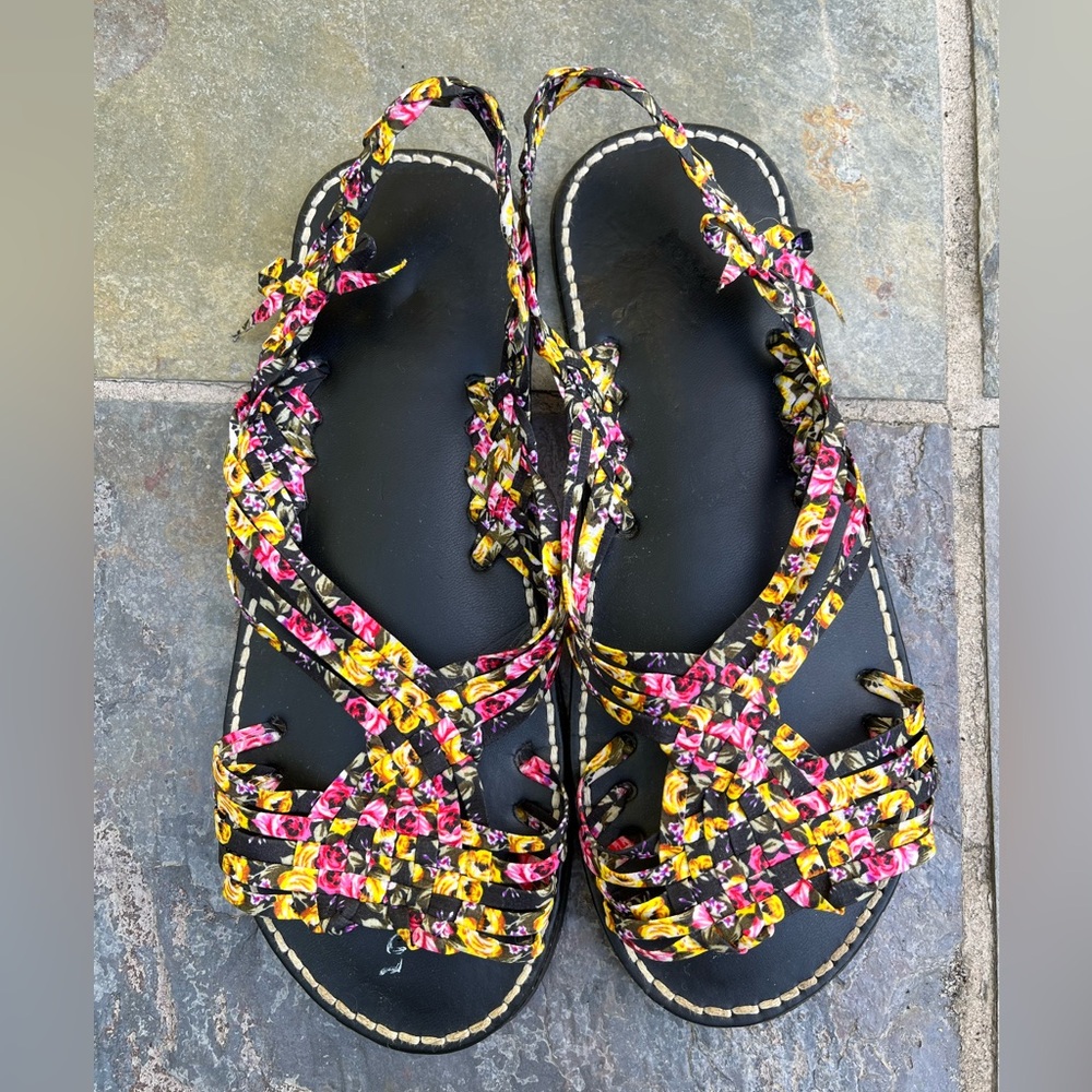 Women’s Floral Huaraches
